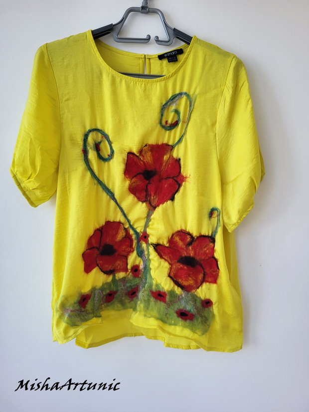 Bluza cu maci rosii impasliti