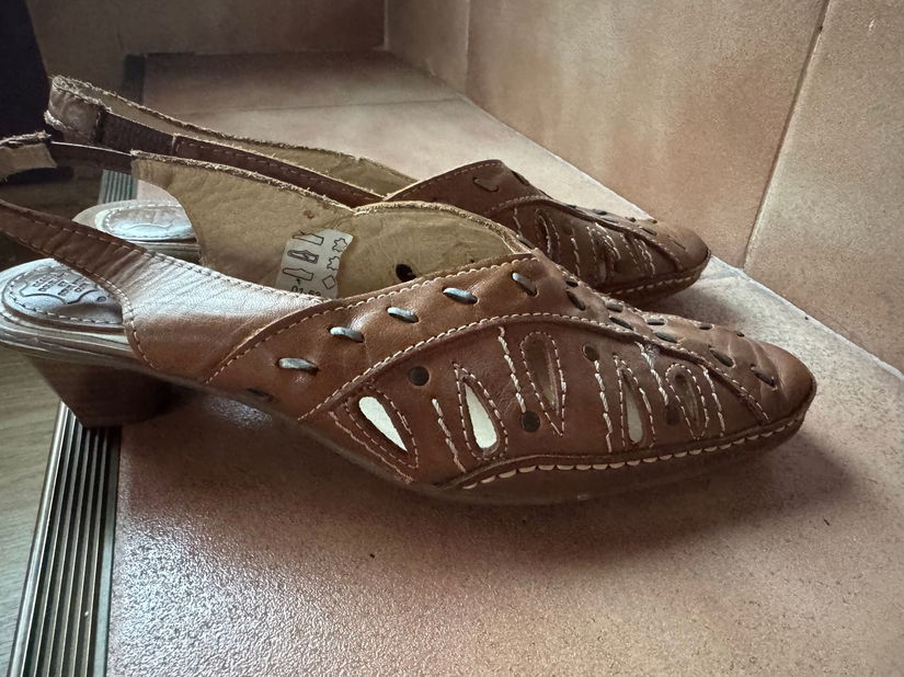 SANDALE CAPUL FLEX PIELE NATURALA MARIME 36 ITALIA