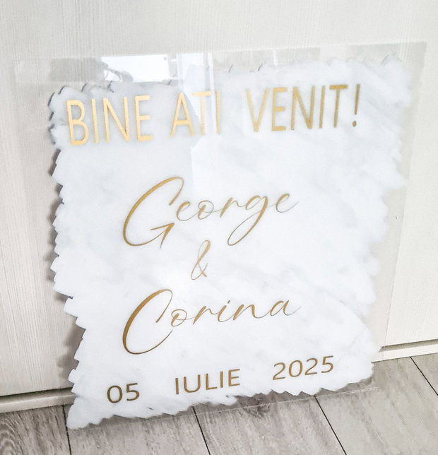 Panou intampinare alb cu auriu