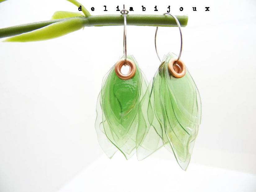Cercei statement handmade din plastic reciclat model frunze bijuterii eco fashion unicat (cod1264)