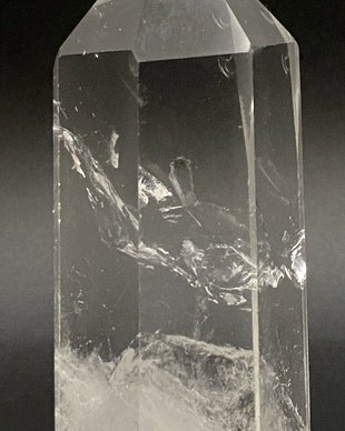 Cuart Transparent- obelisc piatra semipretioasa
