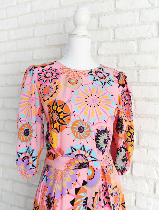 Rochie Vaporoasa Roz cu Print Multicolor