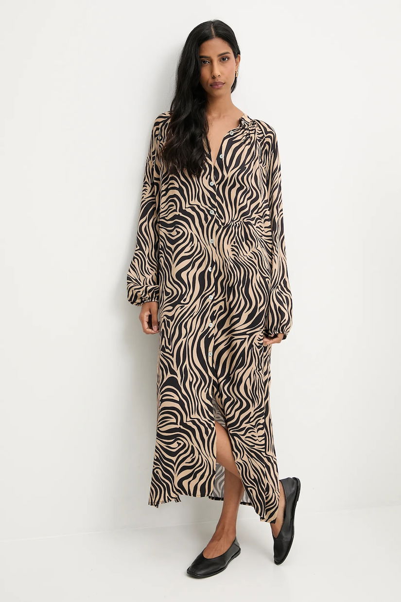 Answear.LAB rochie culoarea maro, midi, evazati