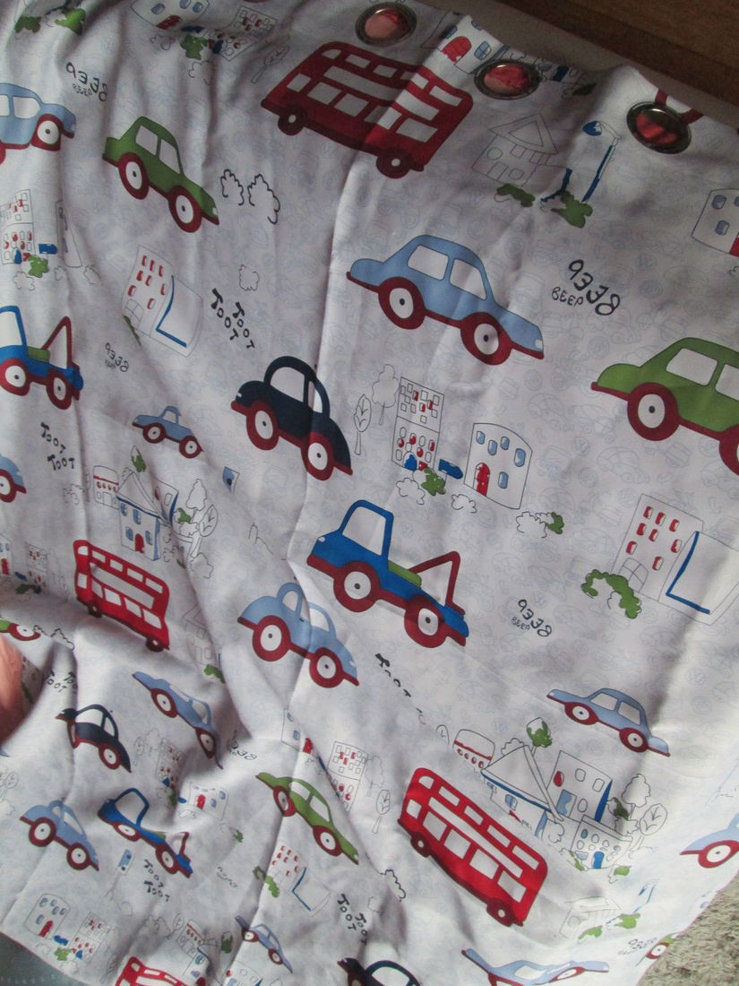 draperie  cu  masinute
