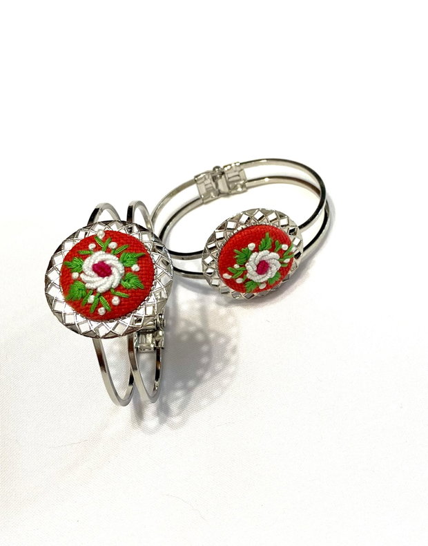Bratara Bangle cu broderie manuală
