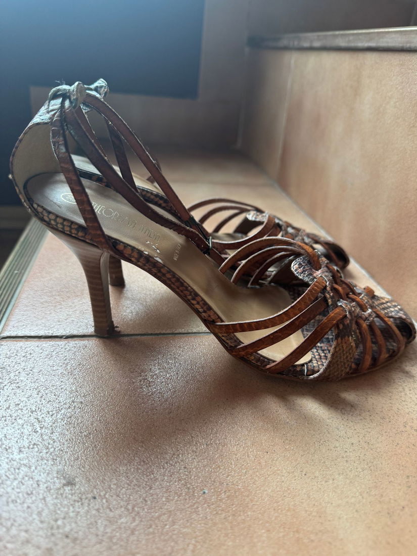 SANDALETA SUPERBA THEOREMA ITALIA PIELE MARIME 38 ITALIA