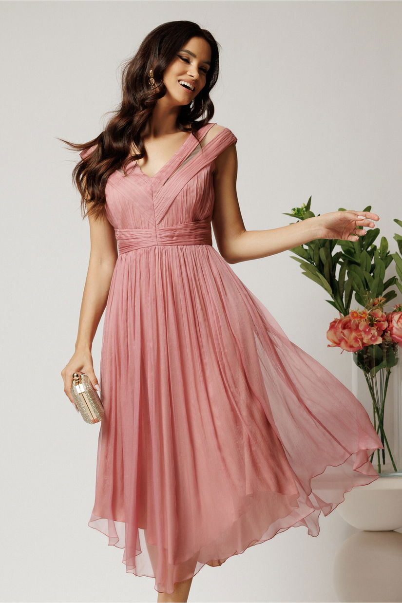 Rochie midi roz din matase naturala in clos cu baza asimetrica- Leonard Collection