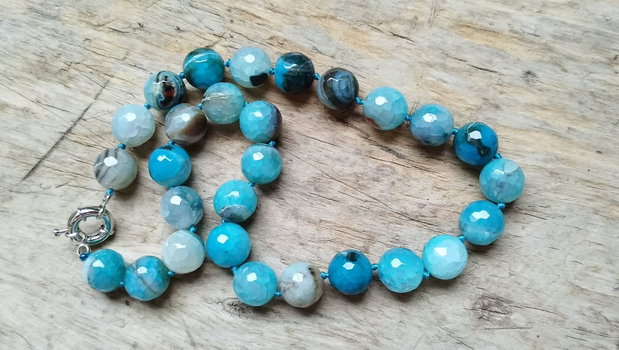 Sirag agate fatetate, 14 mm, cu inchizatoare