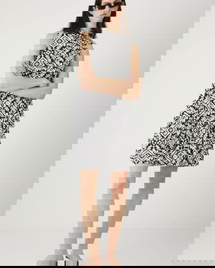 Medicine rochie culoarea negru, midi, oversize