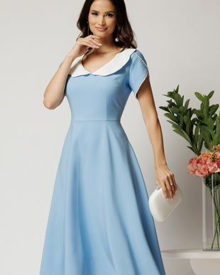 Rochie midi bleu din stofa in clos cu guler alb si perle margelute la maneci