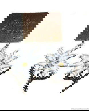 Cercei floare de colt brodati