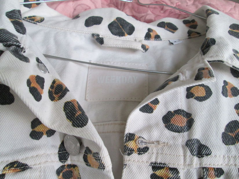 geaca jeans animal print Weekday M/L