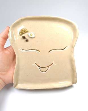 Farfurioara Happy Toast