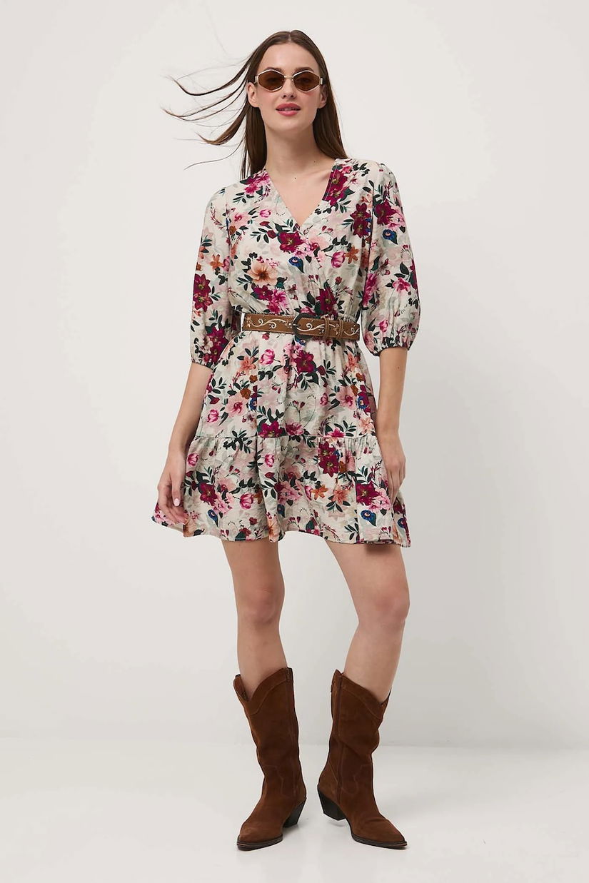 Medicine rochie culoarea bej, mini, evazati