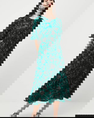 Medicine rochie culoarea verde, midi, evazati