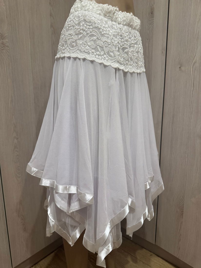 JUPON ELEGANT SI RAFINAT CU  DANTELA MARGINI MATASE S/M