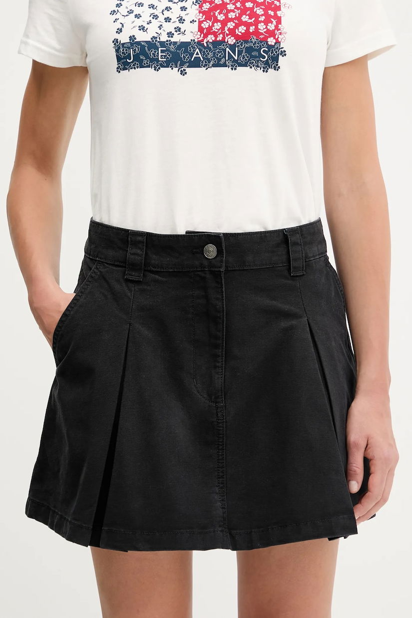 Tommy Jeans fustă din bumbac culoarea negru, mini, evazați, DW0DW21137