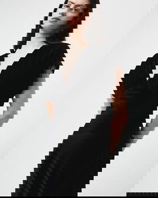 Medicine rochie culoarea negru, midi, mulată