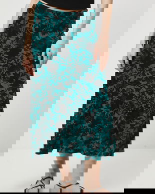 Medicine fustă culoarea verde, midi, evazați