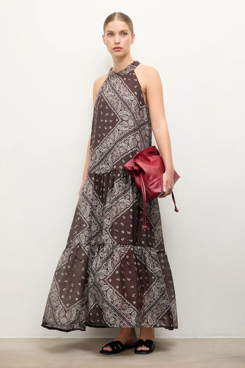 Answear.LAB rochie culoarea maro, maxi, evazati