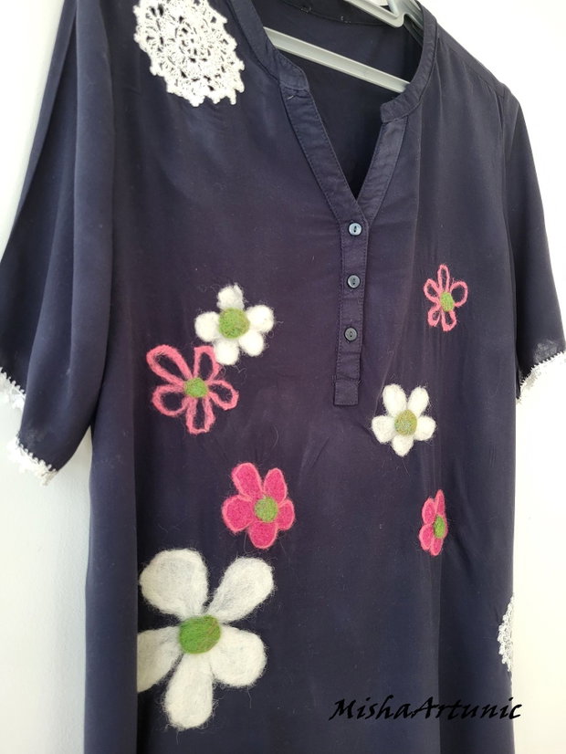 Bluza cu floricele impaslite