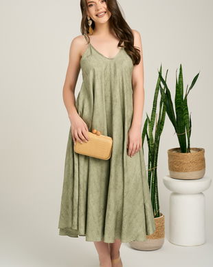 Rochie lunga kaki din viscoza cu croi tip A si bretele subtiri