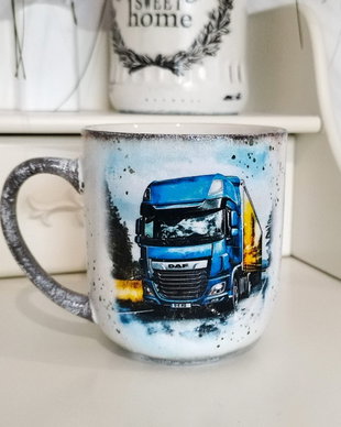 Cana decorata manual cu camion