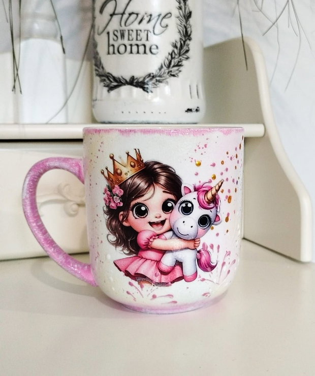 Cana decorata manual cu unicorn