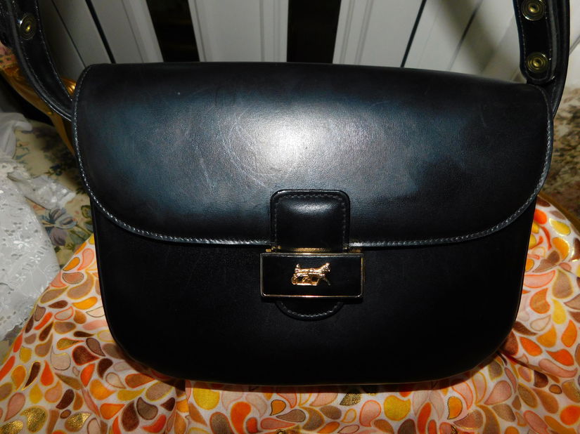 Geanta  vintage  FBM Italia , piele  deosebita ,  produs lux,  cadpu esarfa noua si  curea   vintage anii 60