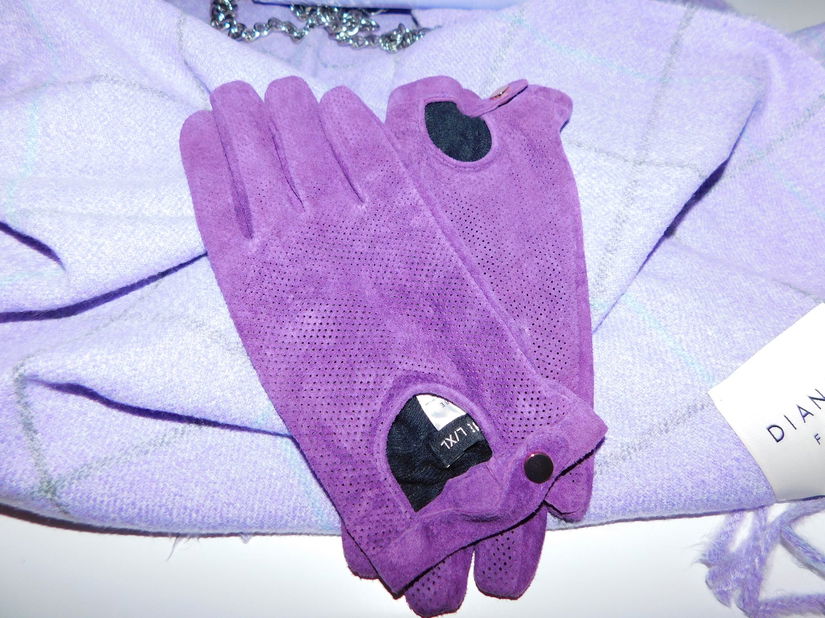 Set lavanda,  esarfa , manusi , poseta ,  colier cadou