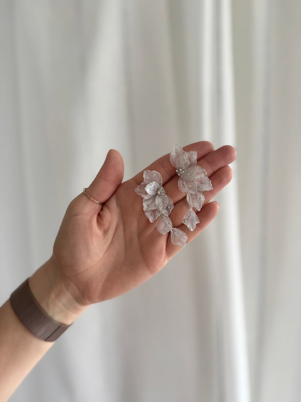 Chloé - Cercei cu petale si cristale
