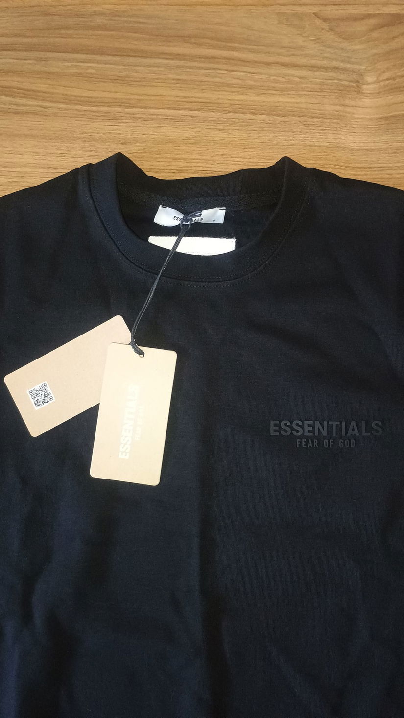 Compleu Barbati Essentials