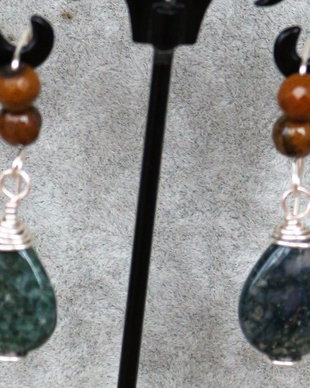 Cercei handmade din sarma cu agate si jasp