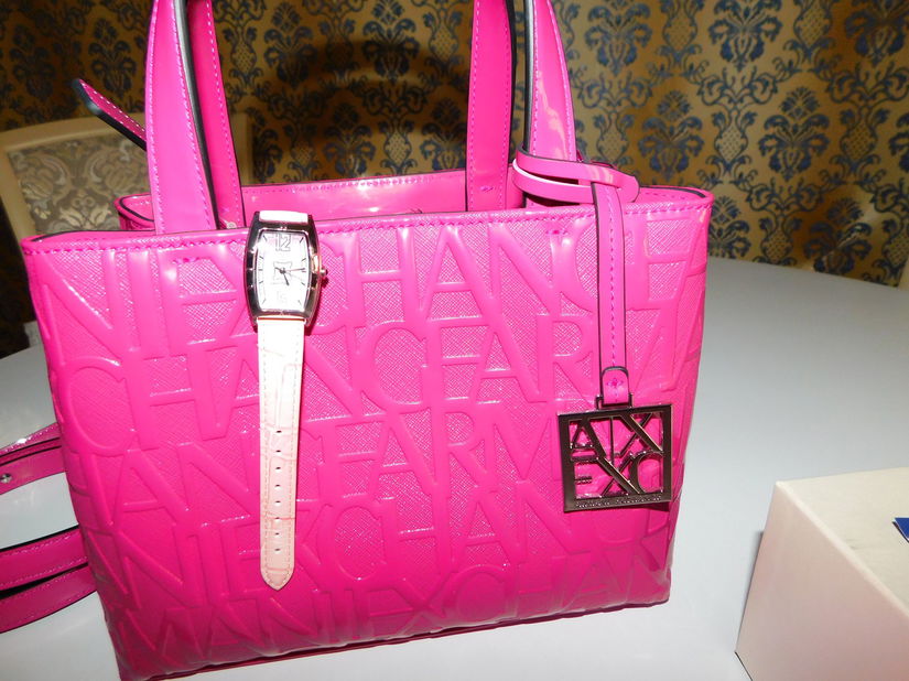 Armani Exchange ,  poseta noua  model 2025, cadou ceas nou Laura Biagiotti