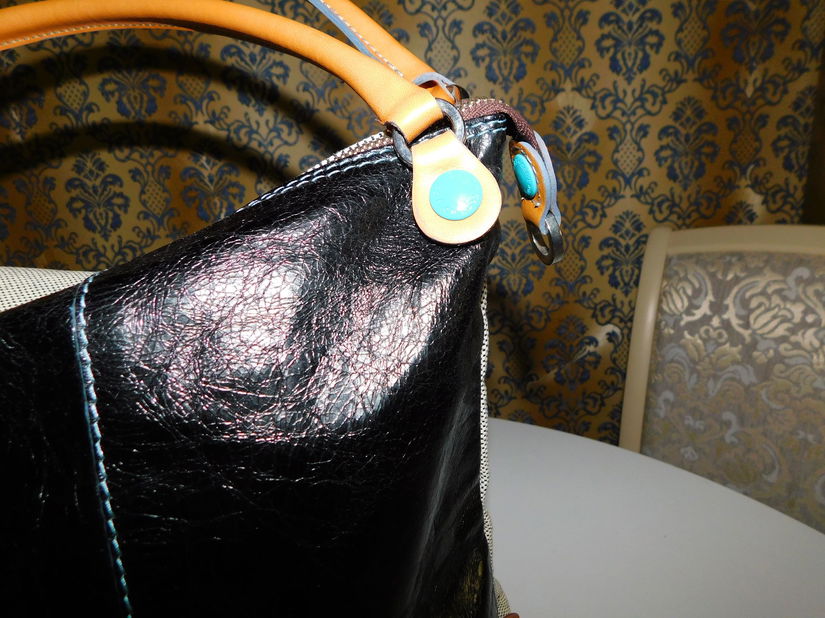 Geanta designer GABS Firenze, superba ,  cadou brosa si colier asortate