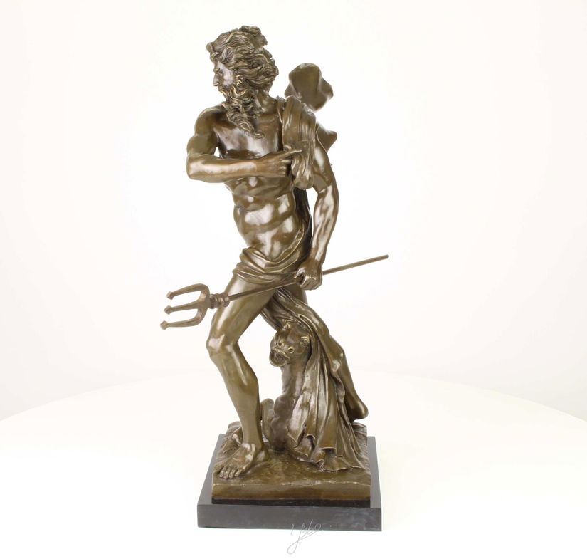 Neptun-statueta din bronz cu un soclu din marmura