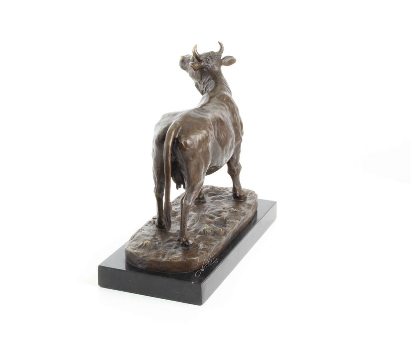 Vaca-statueta din bronz masiv cu un soclu din marmura