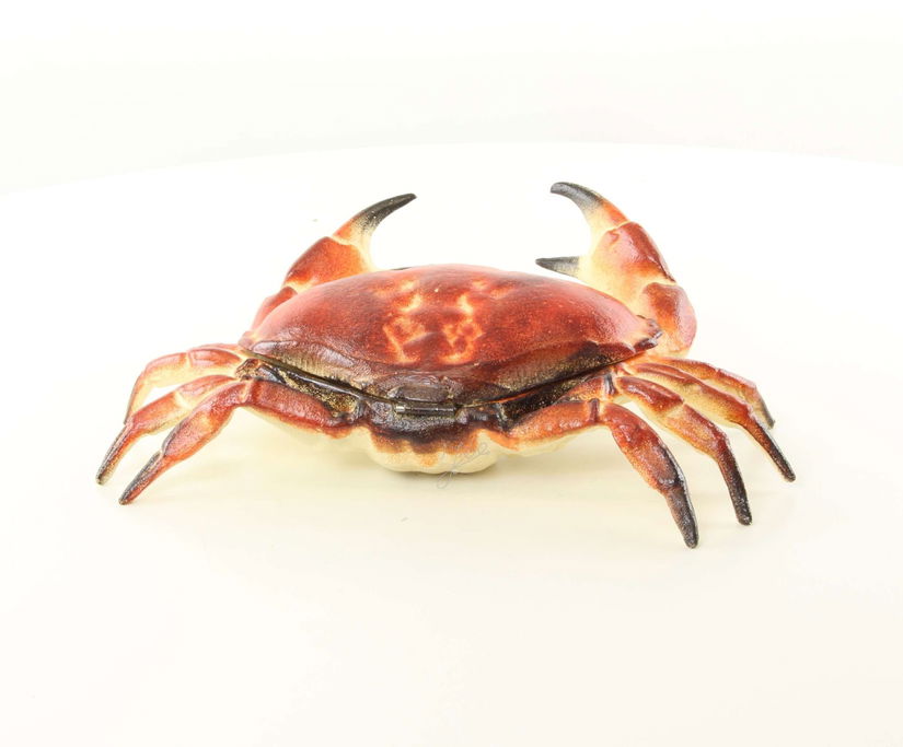 Caseta crab din fonta rosie