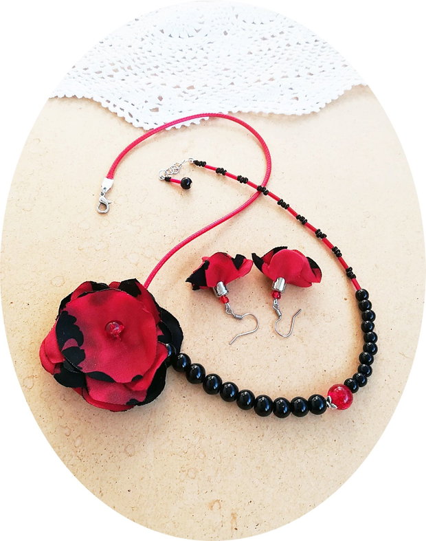 Set floral rosu si negru