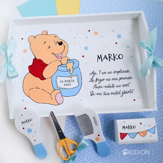 Tava taierea motului Winnie the Pooh baietel pictata manual personalizata,s et prima aniversare