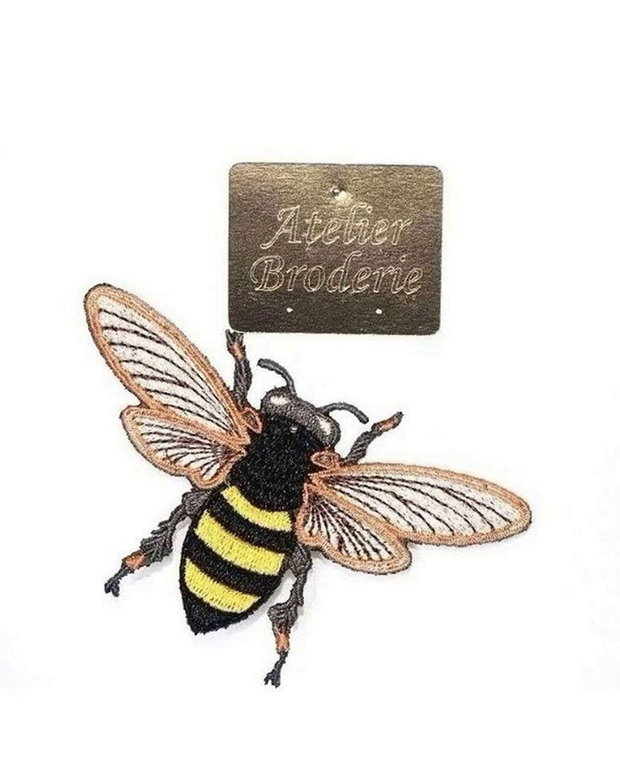 Brosa Albina Brodata