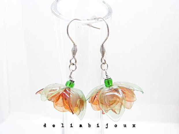 Cercei statement handmade unicat - PET-uri (plastic) reciclate - flori (cod1270)