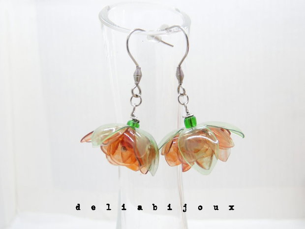 Cercei statement handmade unicat - PET-uri (plastic) reciclate - flori (cod1270)