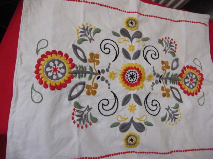 Husa perna cu broderie