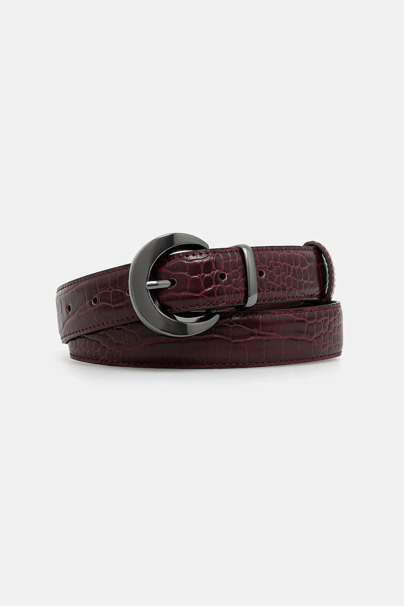 Medicine curea culoarea bordo