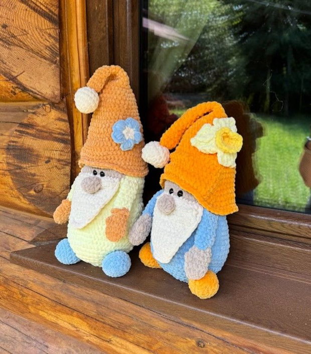 Flower Gnomes by Irina