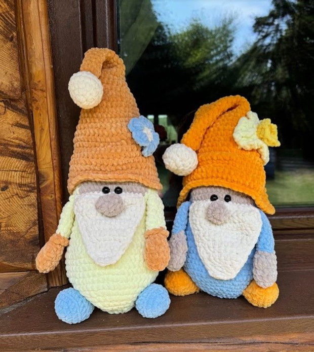 Flower Gnomes by Irina