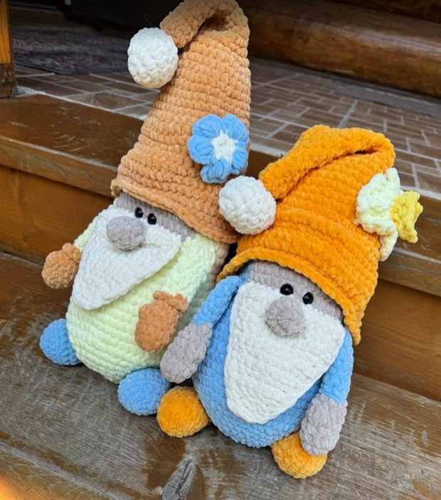 Flower Gnomes by Irina