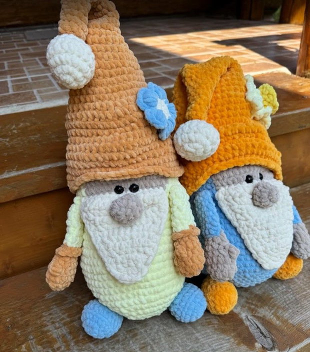 Flower Gnomes by Irina