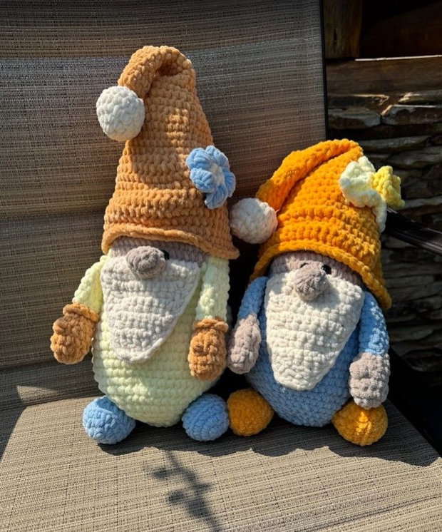 Flower Gnomes by Irina